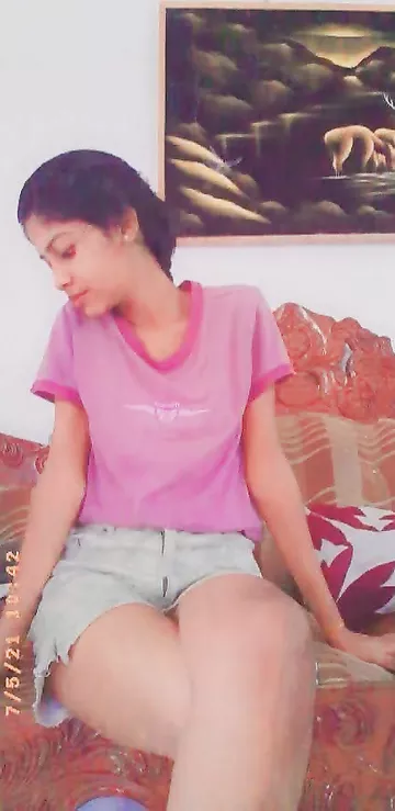 Lankan 19yo teen Tamil girl naked selfies gallery