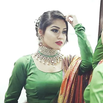 Instagram influencer nude bath in bathtub HD pics