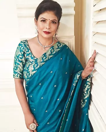 Modeling MILF aunty Athena Chakraborty full HD