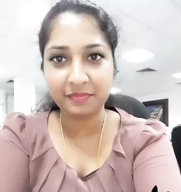 Sri Lankan office girl naked selfie photos