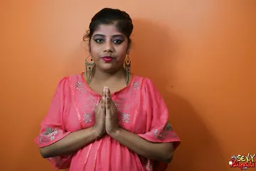 Chubby Rupali Indian Nude Babe