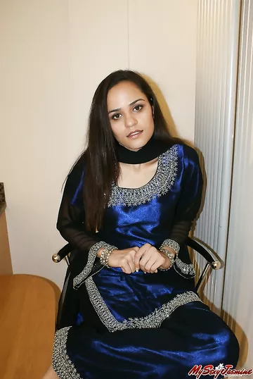 Jasmine Changing Getting Naked For Pary