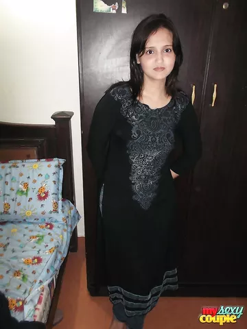 Hot Desi Wife Sonia Bathroom Sex