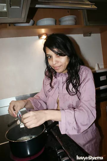 Kavya Naked Cooking Food Big Tits Exposed
