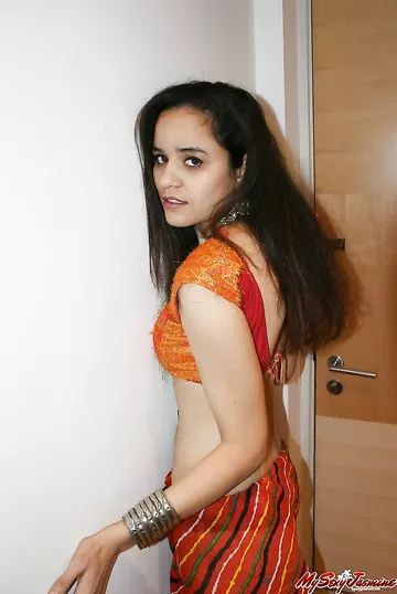 Jasmine Indian Babe Chania Cholie Erotic Dance
