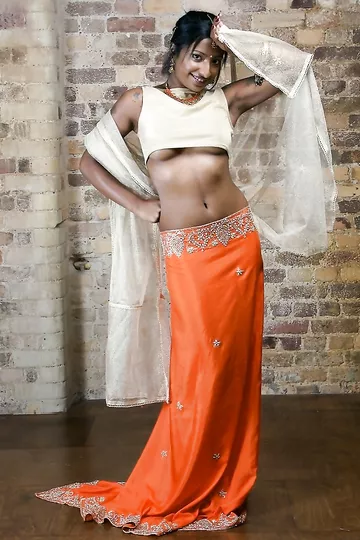 Hot Bengali Girl Juicy Milky Boobs