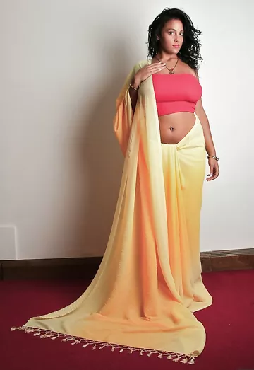 Indian Babe Taking Shower Milky Tits Exposed