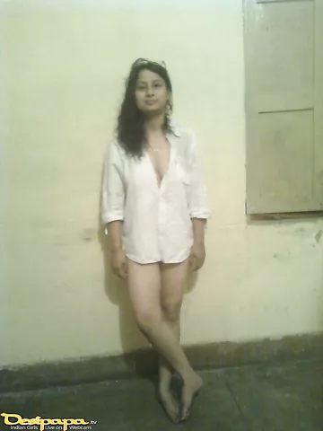 Beautiful Indian Girl Without Bra Posing Hot