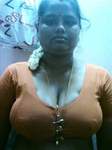 Indian Big Boob Shy Aunty Nude Pics