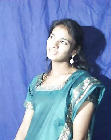 Cute Indian Naked Girl Ishal Posing Hot