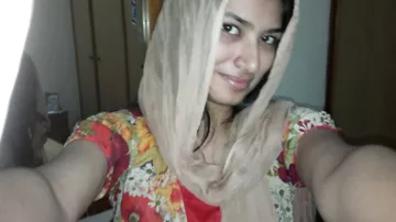 Sexy Indian Muslim Girl Taking Nude Selfies