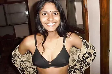 Dusky Indian Bhabhi Sitting Nude At Home