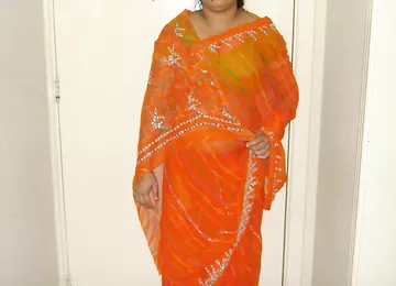 Indian Housewife Kishwar Saree Stripped Nude