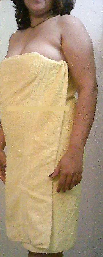 Indian Housewife Najmi Towel Unwrapped Naked