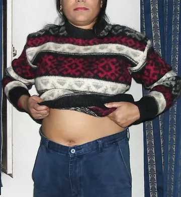 Plump Indian Aunty Neesha Boob Show