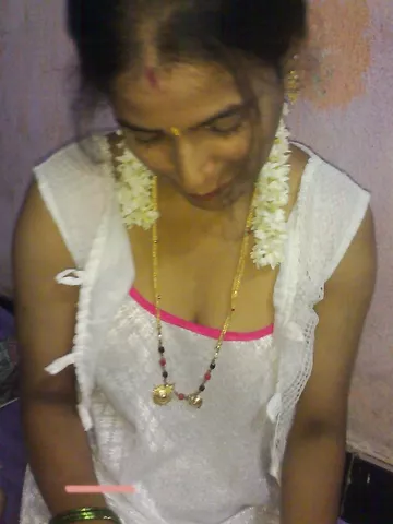 Indian Wife Yasmeen White Sari Naked