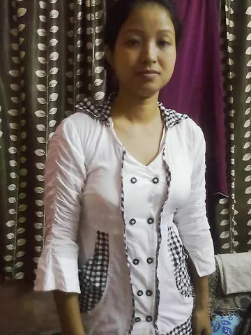 Indian Assami Girl Showing Her Naked Body