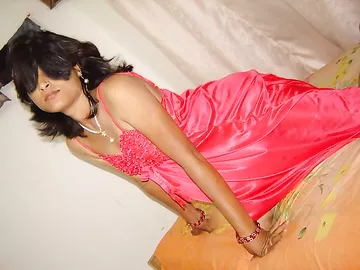 Indian Babe Guddia Sexy Red Nighty Nude