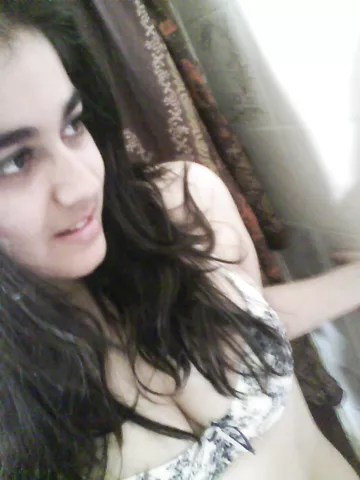 Sexy Indian Young Sexy Indian GF's Nude Exposing Her Milky Boobs