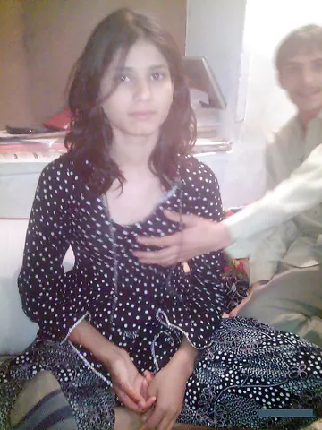 Indian Slim Girl Kinjal Showing Naked Body