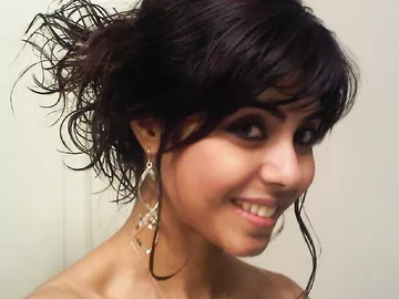 Hot juicy indian girl posing on camera