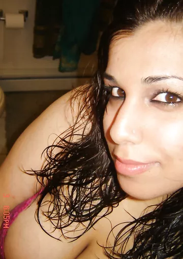 Nude Hot Busty Indian Girl Naked