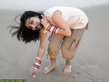 Young Mian Biwi Ki Suhaag Raat Chudai Images