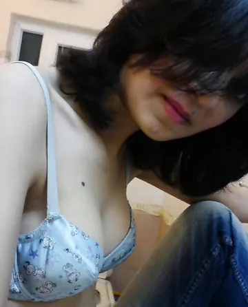 Indian Girl Nude Selfie Pics