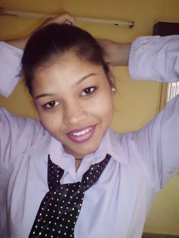 Juicy indian girl naked in bedroom