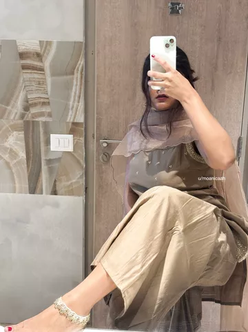 Pounding Indian Wife Doggy Style in Traditional Saree