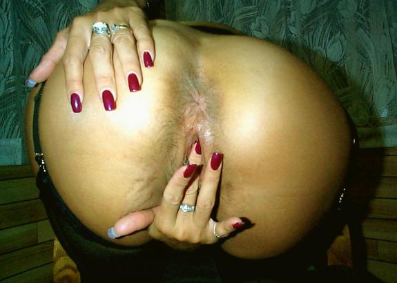 Desi Indian Women Expose Their Big Tight Ass