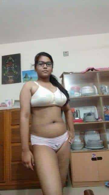 Bangladeshi girl nude photos taken for her lover exposed