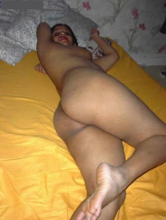 Big ass bhabhi seduces and fucks their horny lover's and husband