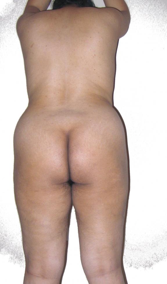 Nude pics of desi bhabhi seducing and showing off her sexy big ass