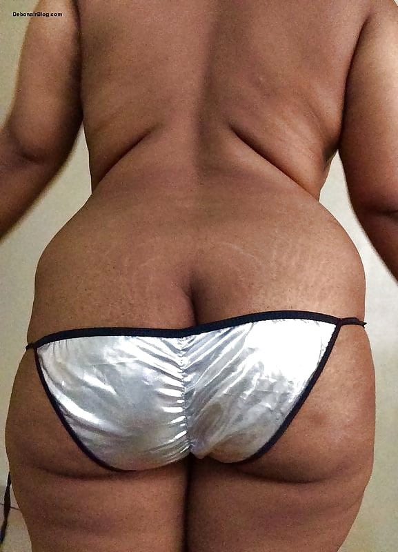 Busty Desi Bhabhi big boobs expose photo shoot session