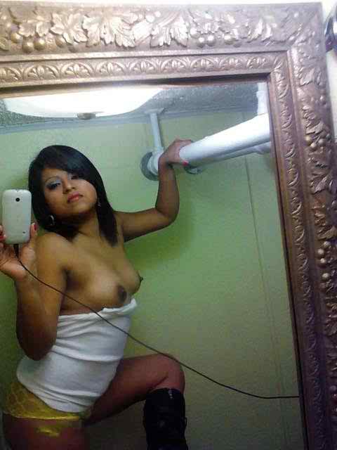 Fat Indian busty babe exposes her huge boobs and ass