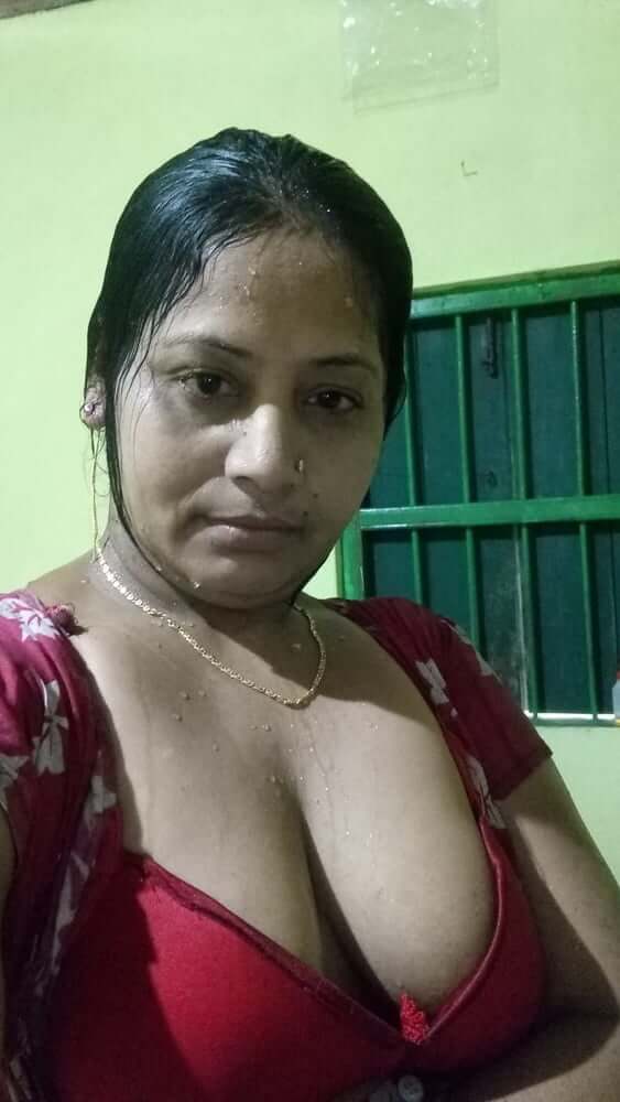 Bengali Bhabhi nude pics gallery