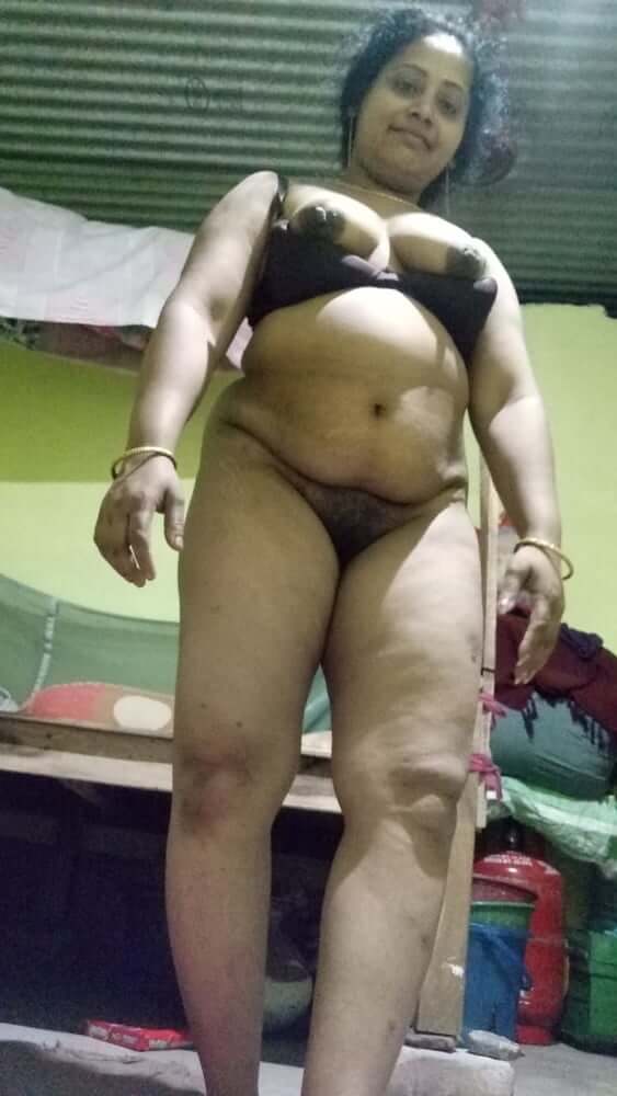 Bengali Bhabhi nude pics gallery