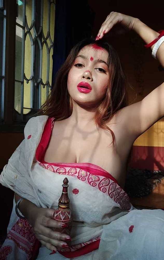 Big boobed Bengali wife Durga Devi's boobs show
