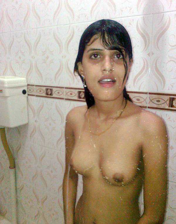 Desi Indian New Delhi Hot naked boobs collection