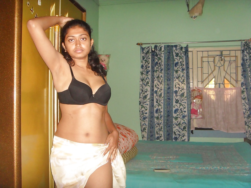 Big tits Bengali girl nude photoshoot