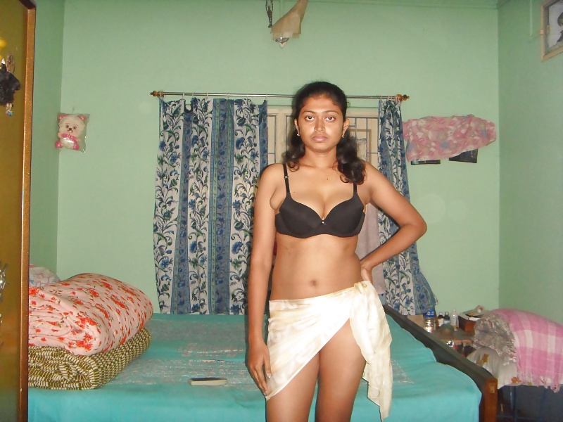 Big tits Bengali girl nude photoshoot