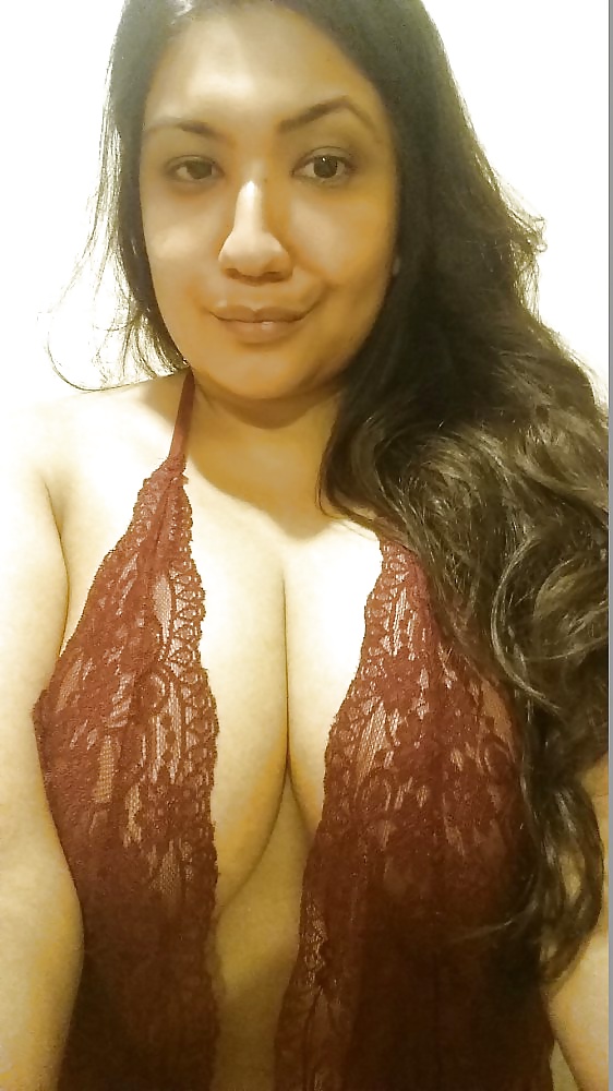 Busty nasty Indian girl big boobs exposing selfie photos