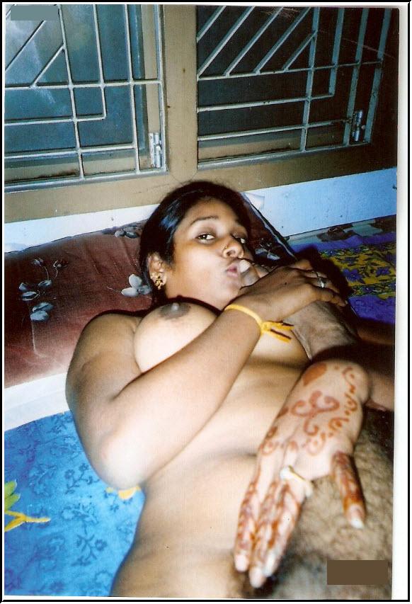Exclusive gallery of Desi Indian Bhabhi sex photos