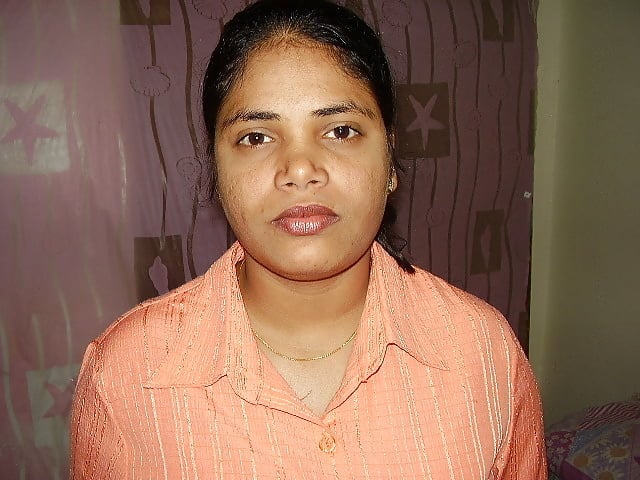 Desi mature chubby girl nude photos