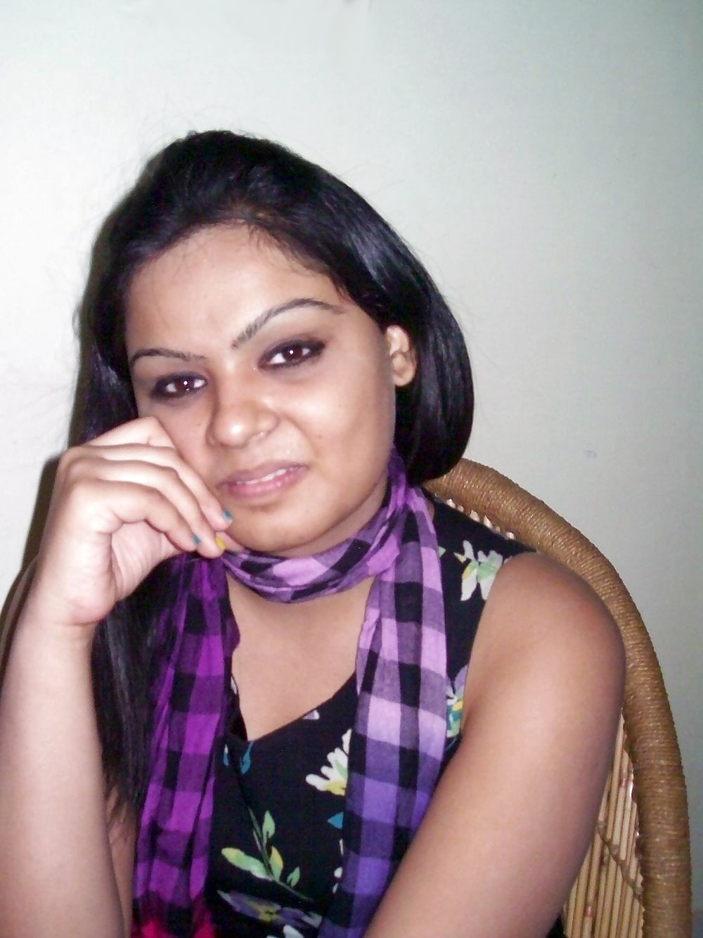 Chubby Indian Girl nude show pictures for chubby lovers