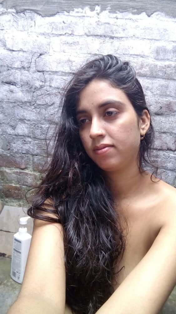 Muslim wife nude pics exposed online