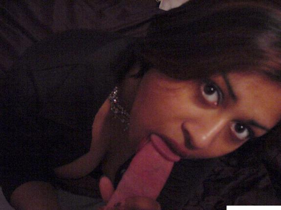 Blowjob pictures of desi mature Indian women leaked