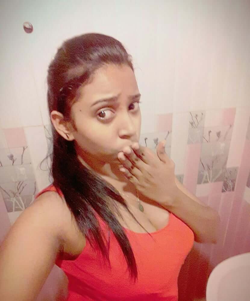 Indian girl boobs pic gonna make your dick hard