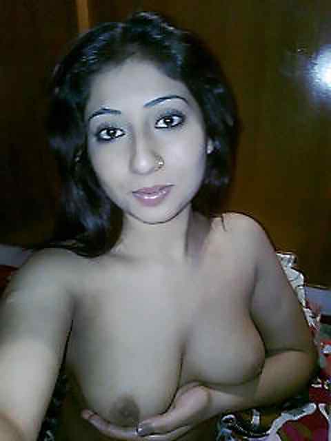 Sexy Indian girlfriend's exposing their Sexy Huge boobs